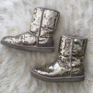 Silver Sparkled UGGS